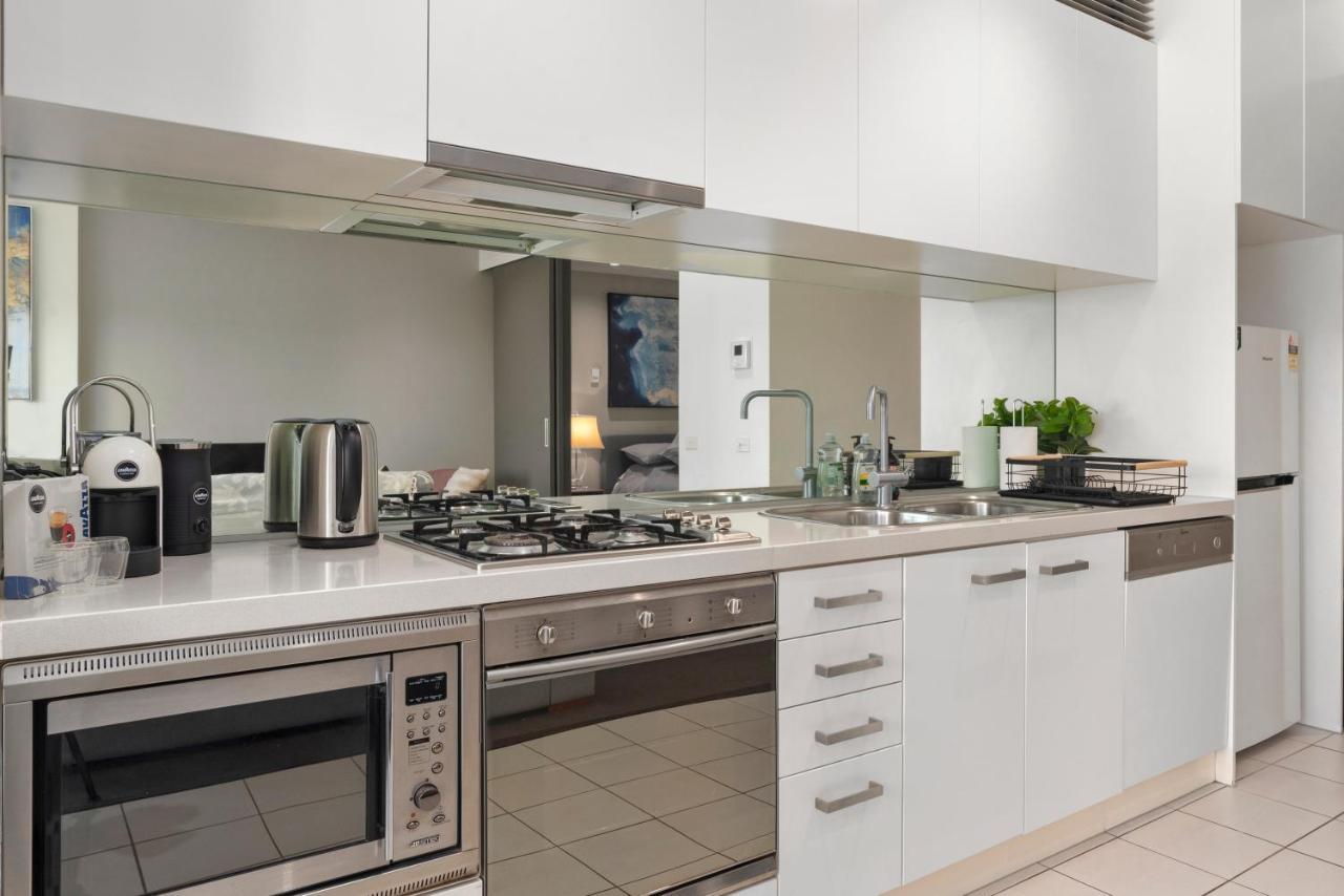 Sophisticated Designer Condo W River & City Views Melburne Exterior foto