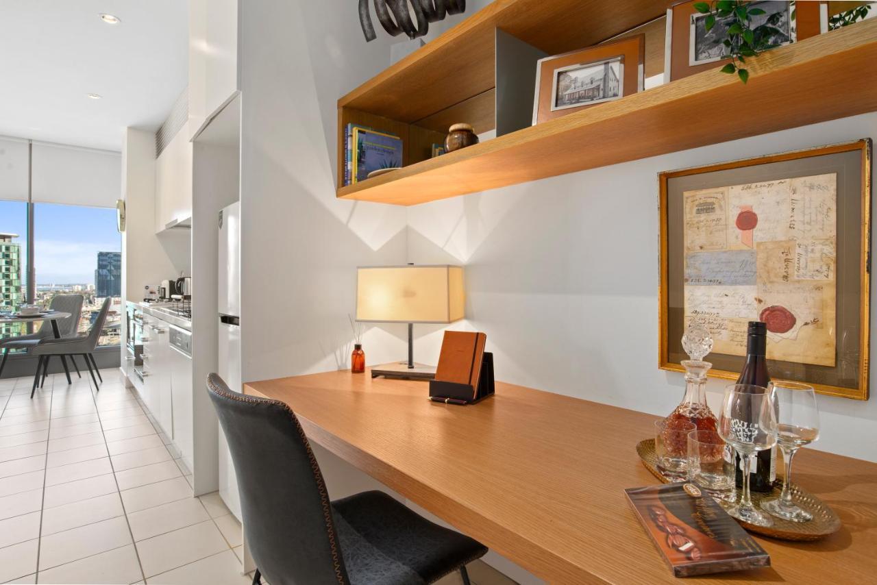 Sophisticated Designer Condo W River & City Views Melburne Exterior foto